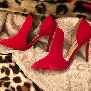 Red Steve Madden Dolly heel shootie close toe